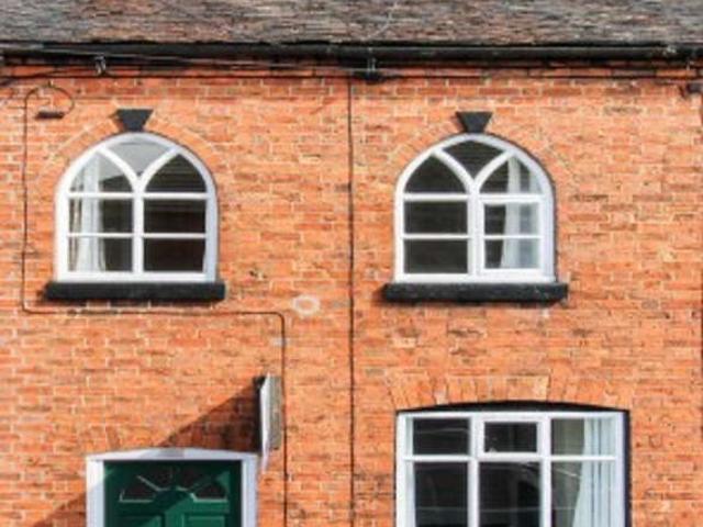 Townhouse for sale in Kingsley Moor, Staffordshire