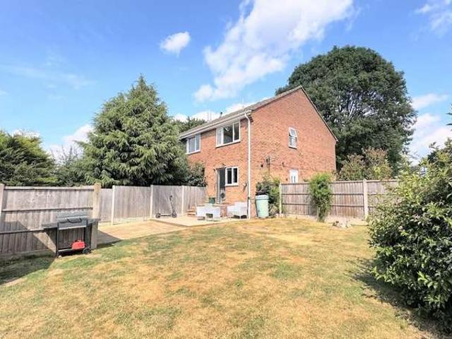 Townhouse for sale in Oakwood, East Midlands