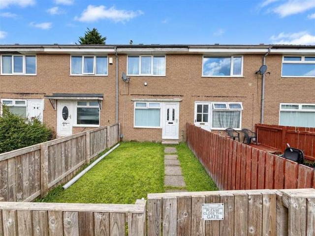 Townhouse for sale in Eastbrook, Bradford
