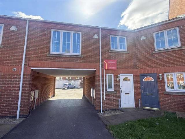 Townhouse for sale in Beamhurst, Staffordshire