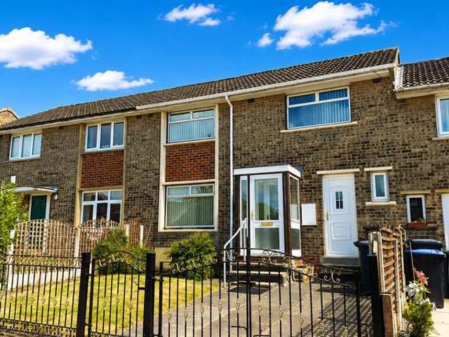 Townhouse for sale in West Yorkshire