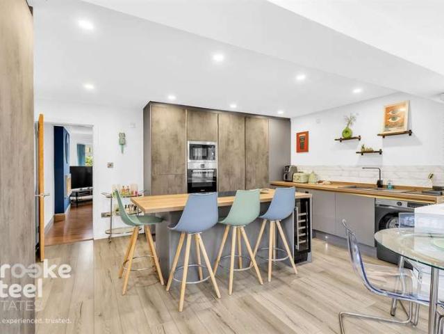 Townhouse for sale in Edenfield, Rossendale