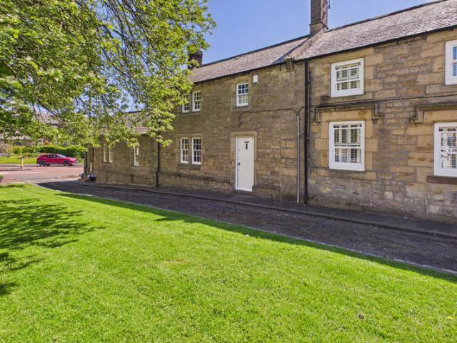 Townhouse for sale in Shiremoor, North Tyneside