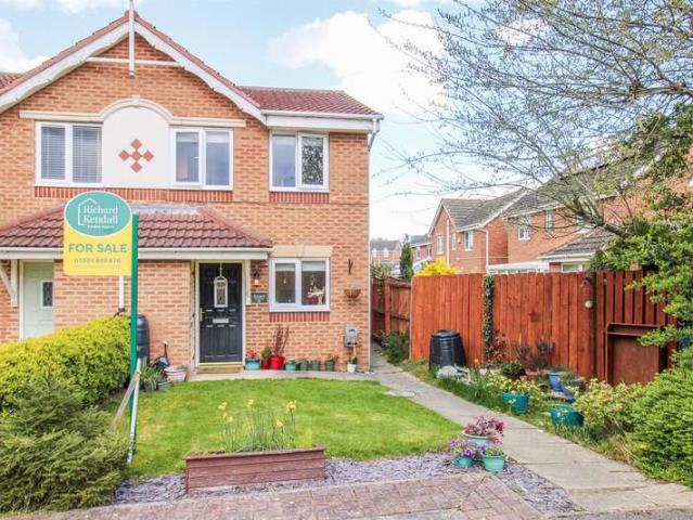 Townhouse for sale in Normanton and Altofts, Old Snydale