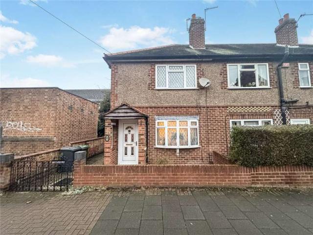 Townhouse for sale in Elmfield, Leicestershire