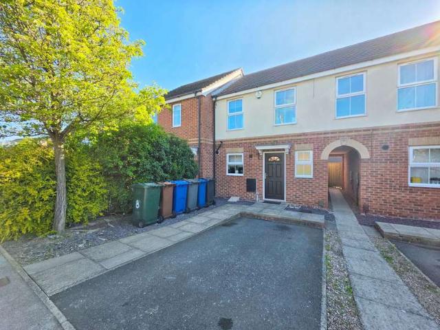 Townhouse for sale in Worsbrough, South Yorkshire