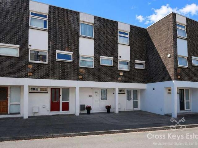 Townhouse for sale in Morice Town, Mount Wise