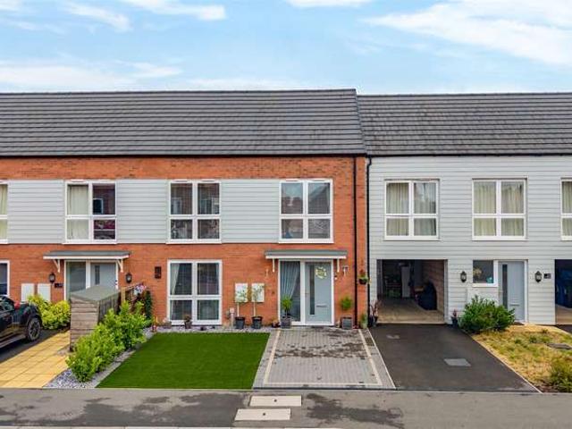 Townhouse for sale in Beamhurst, Staffordshire