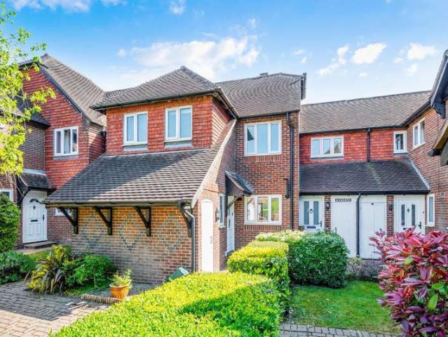 Townhouse for sale in Red Hill, Surrey
