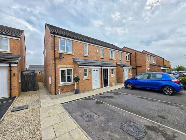 Townhouse for sale in Pogmoor, South Yorkshire