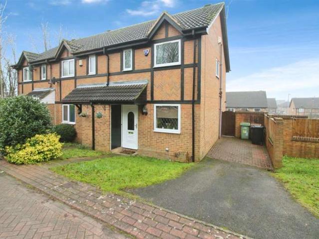 Townhouse for sale in Kippax, West Yorkshire