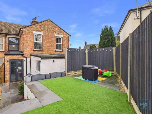 Townhouse for sale in Howard Estate, Chedburgh