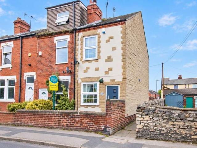 Townhouse for sale in Knottingley, West Yorkshire