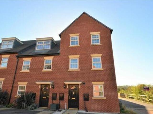 House for rent in Micklefields, Wakefield