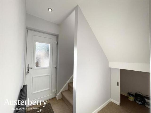Townhouse for rent in Stoke-on-Trent