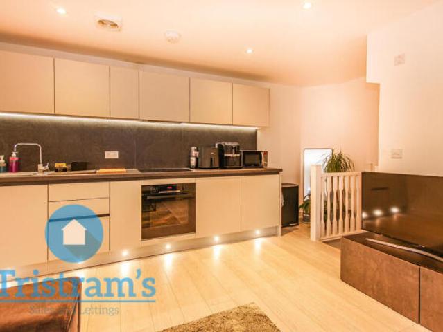 Townhouse for rent in Haddon, East Midlands