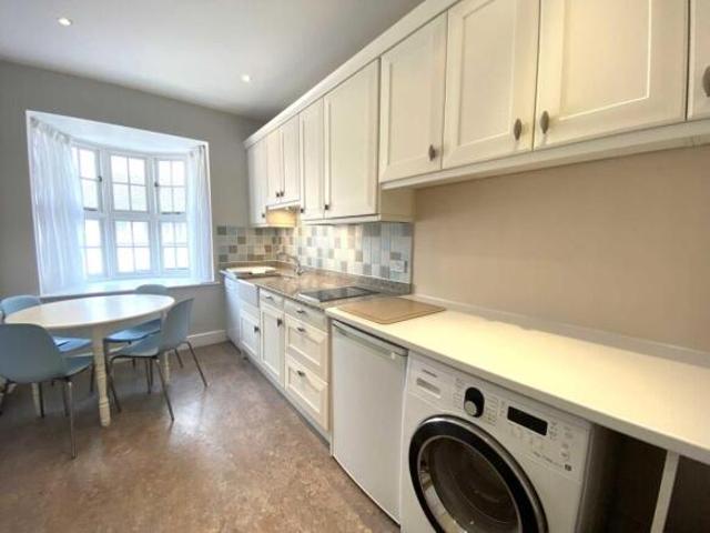 Townhouse for rent in Canterbury, Kent