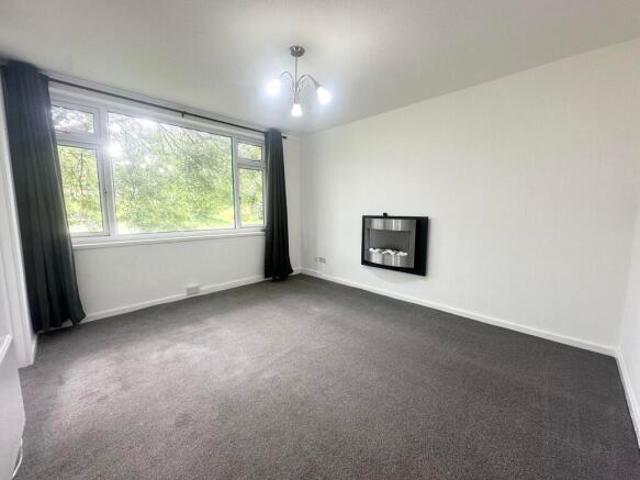 Townhouse for rent in Pudsey, West Yorkshire