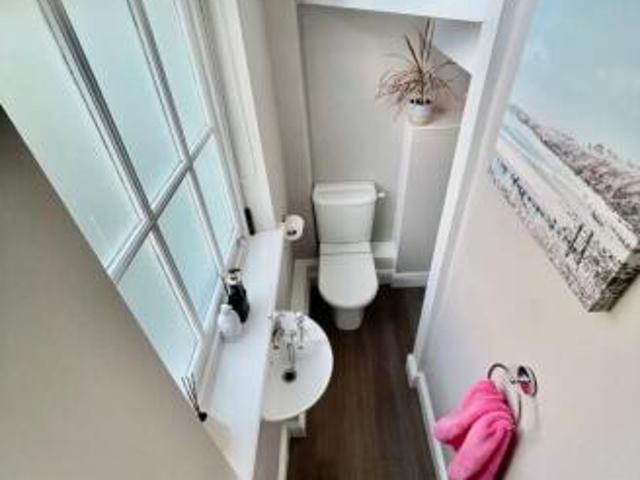 Townhouse for rent in Swindon