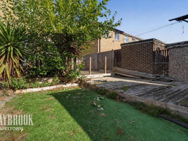 Townhouse for sale in Wincobank, South Yorkshire