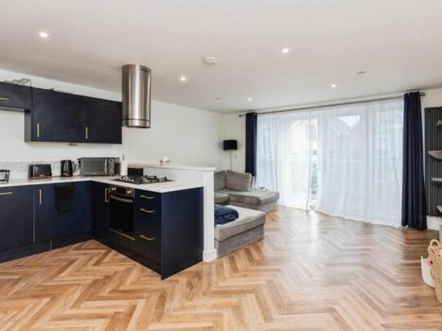 Townhouse for sale in Winton, Bournemouth