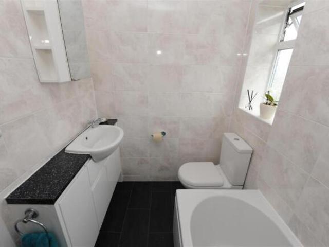 Townhouse for sale in Shipley, Horsham