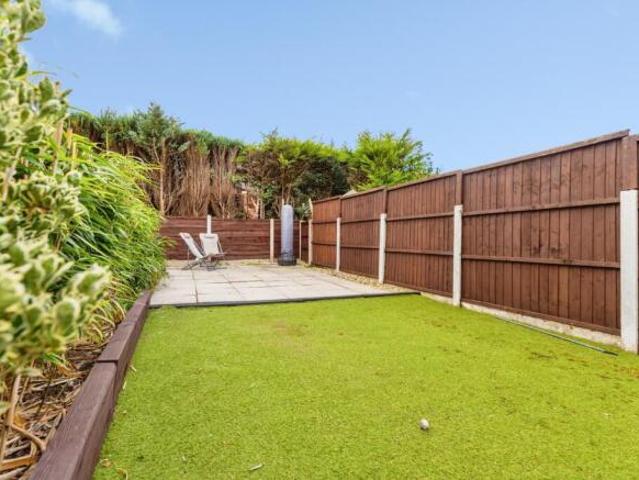Townhouse for sale in Lee Bank, Greater Manchester