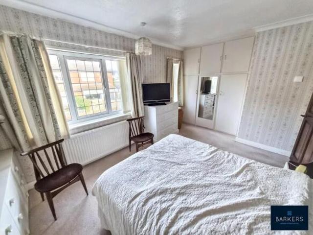 Townhouse for sale in Birkenshaw, West Yorkshire