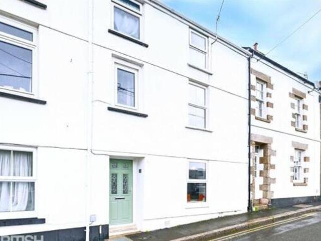 House for sale in Weir Quay, Devon