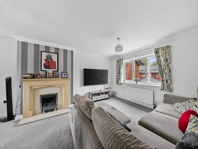 Townhouse for sale in Peterborough