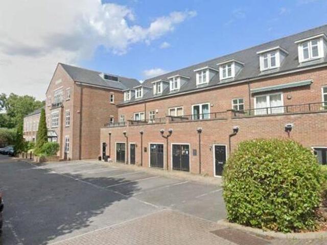 House for sale in Uxbridge, Greater London