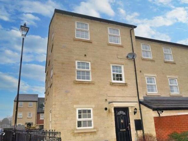 House for sale in Wombwell, South Yorkshire