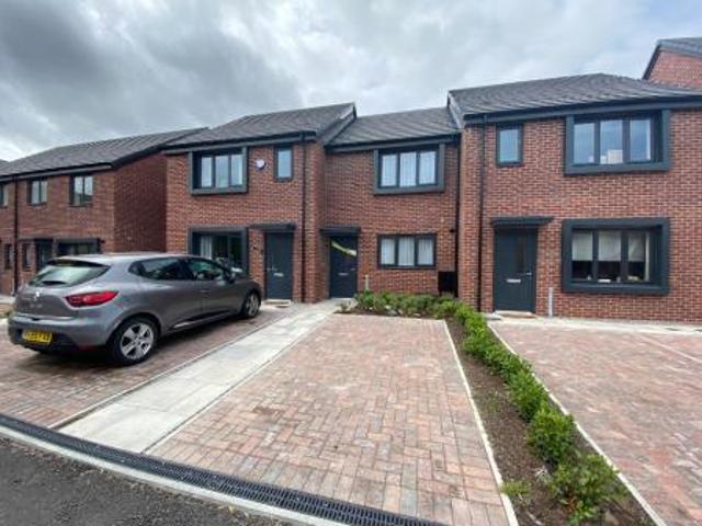House for rent in Calderstones