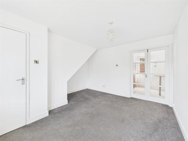 House for rent in Bakersfield, Haddon
