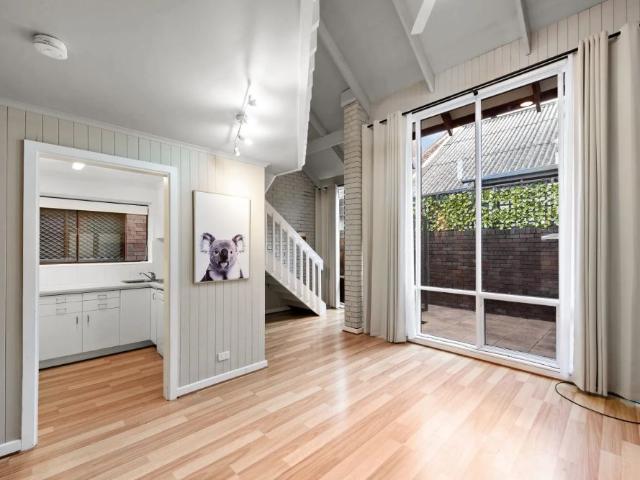Townhouse for rent in Adelaide, City Of Adelaide