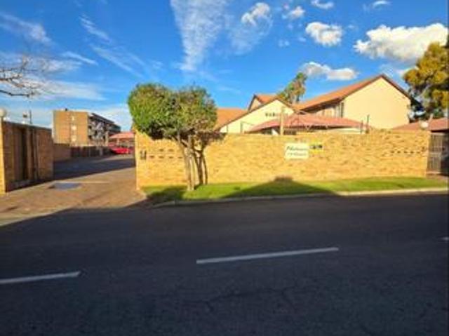 Townhouse for sale in Ekurhuleni, Gauteng