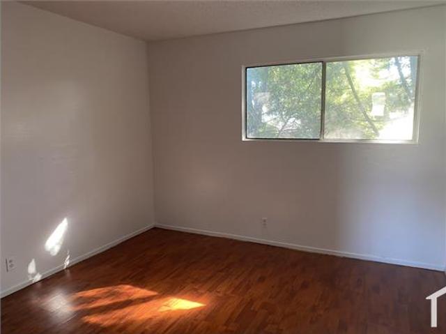 Townhouse for rent in Oakland Townhouse for rent in Oakland