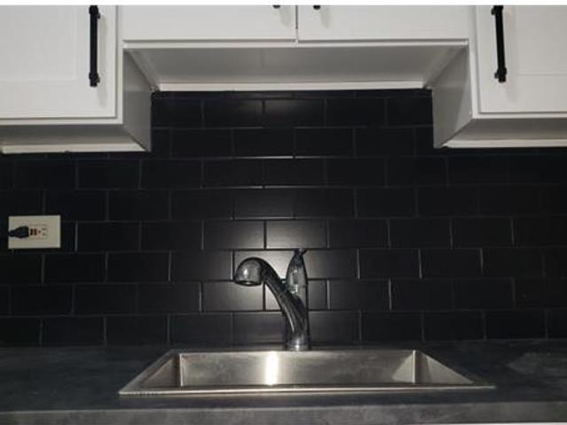 Townhouse for rent in Newark