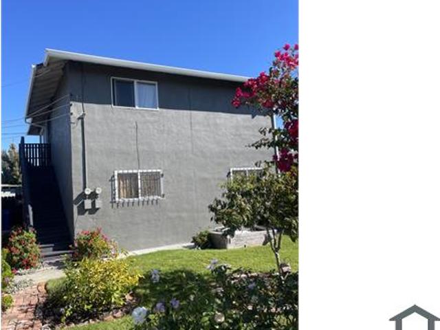 Townhouse for rent in Oakland