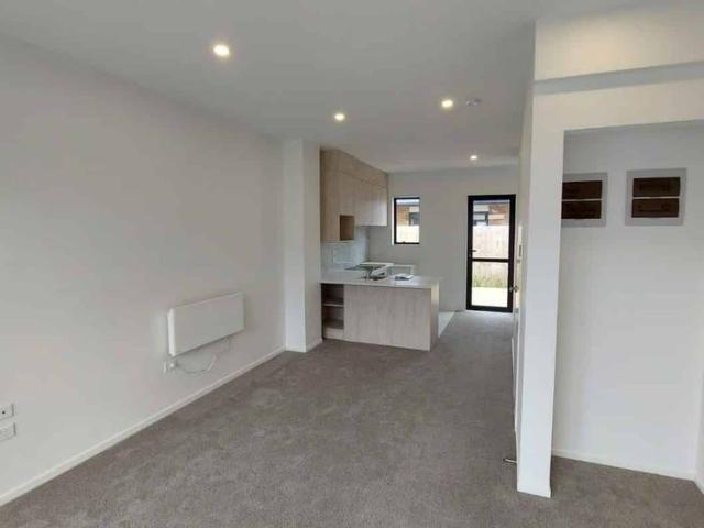 Townhouse for rent in Owhata