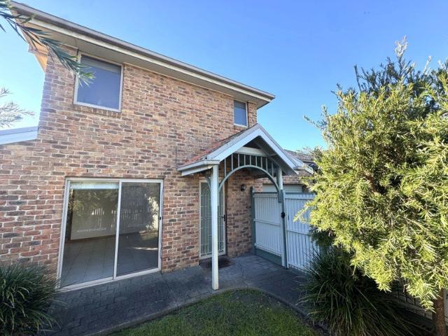 Townhouse for rent in Camerons Creek, Victoria
