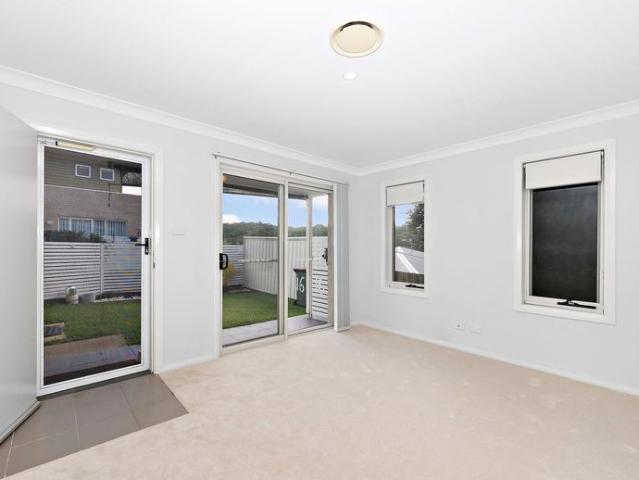 Townhouse for rent in Ambergate, New South Wales