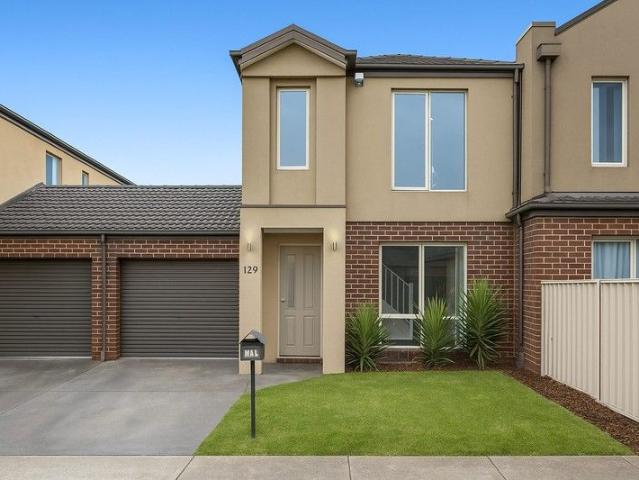 Townhouse for sale in Hoppers Crossing