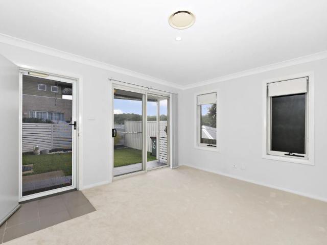 Townhouse for rent in Ambergate, New South Wales