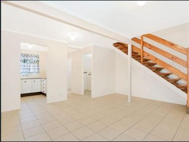 Townhouse for rent in Toombul, Queensland