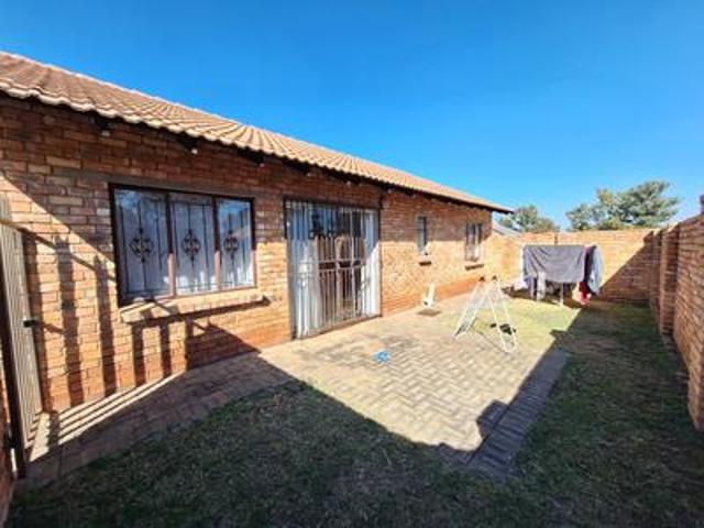 Townhouse for rent in Midrand, Halfway Gardens Townhouse for rent in Midrand, Halfway Gardens