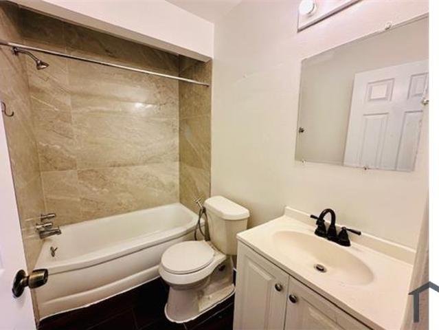 Townhouse for rent in Detroit