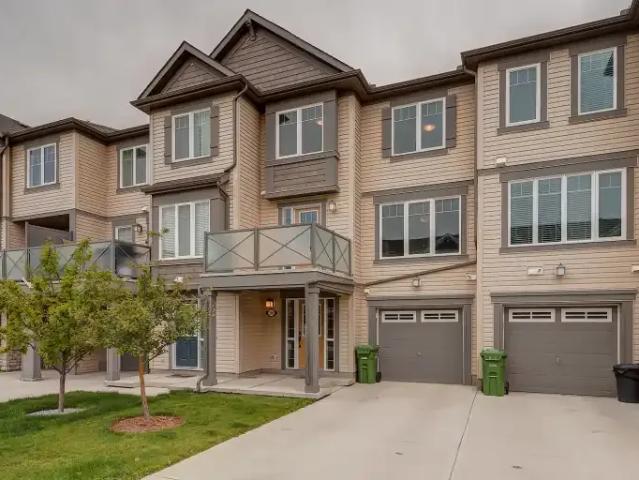 Townhouse for rent in Airdrie, Alberta