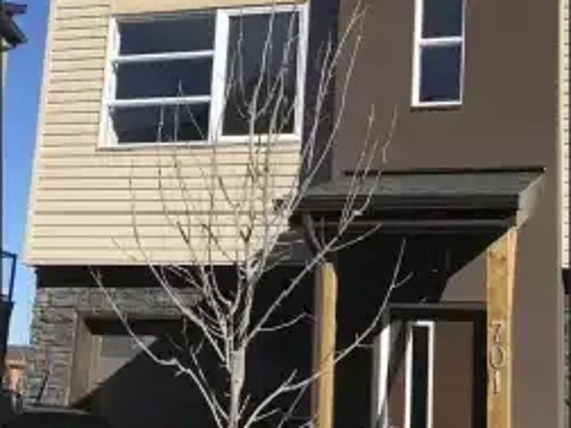 Townhouse for rent in Airdrie, Alberta