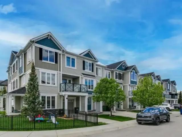 Townhouse for rent in Airdrie, Alberta